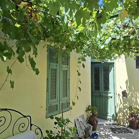 Homestay Le Domaine Des Bellevesasses *