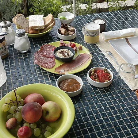 Homestay Le Domaine Des Bellevesasses